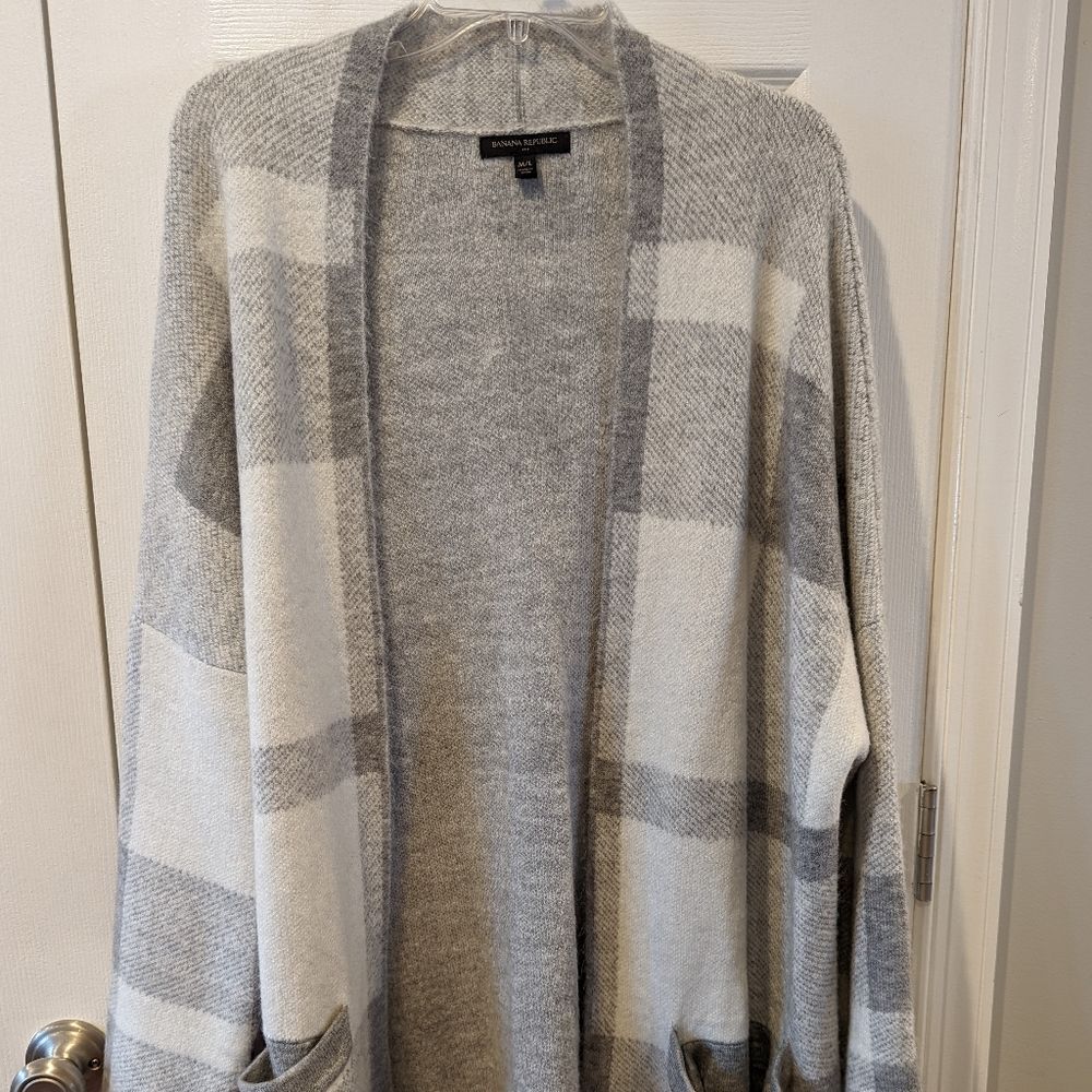 Banana Republic Women's Cardigan White & Gray Size M/L